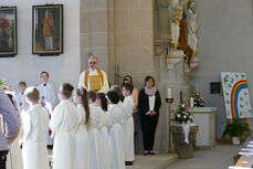 Feier der 1. Heiligen Kommunion in Sankt Crescentius (Foto: Karl-Franz Thiede)